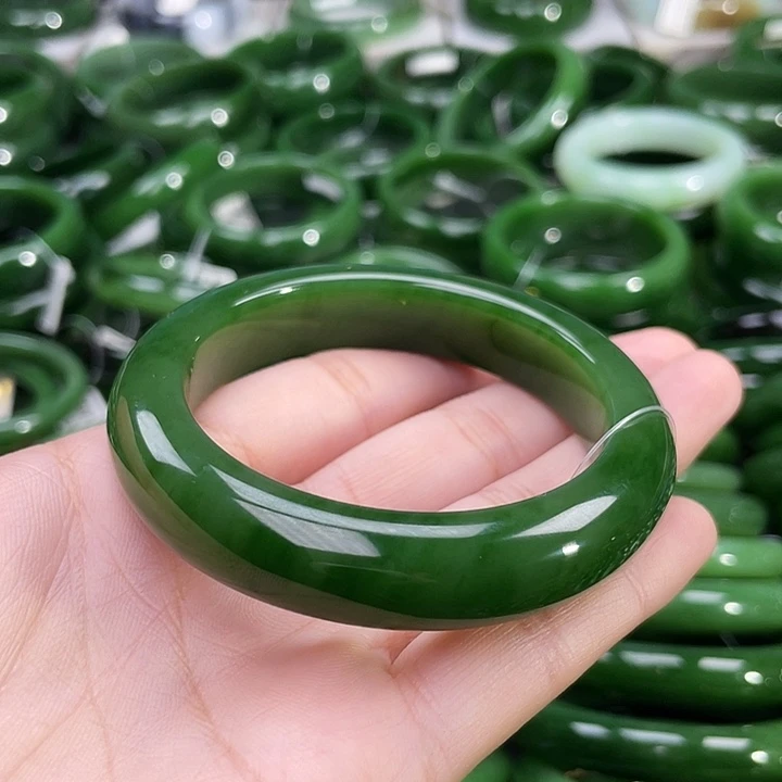 未镶嵌手镯和田玉（碧玉）