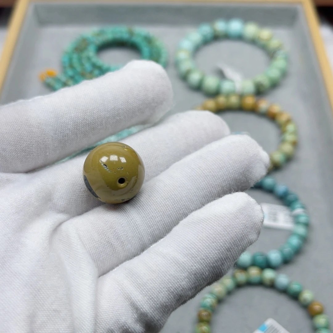 绿松石未镶嵌挂件