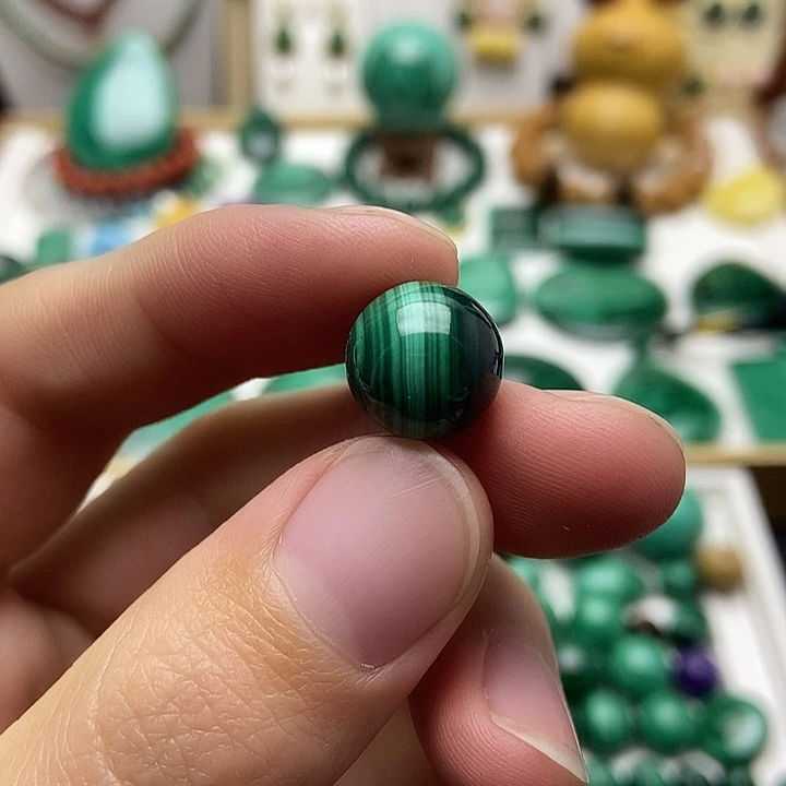 孔雀石未镶嵌单珠