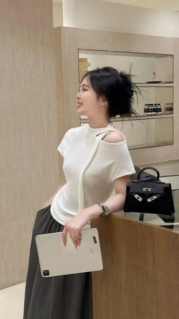 2025春季新款文艺通勤气质修身坎肩设计飘带拼接上衣百搭半身裙