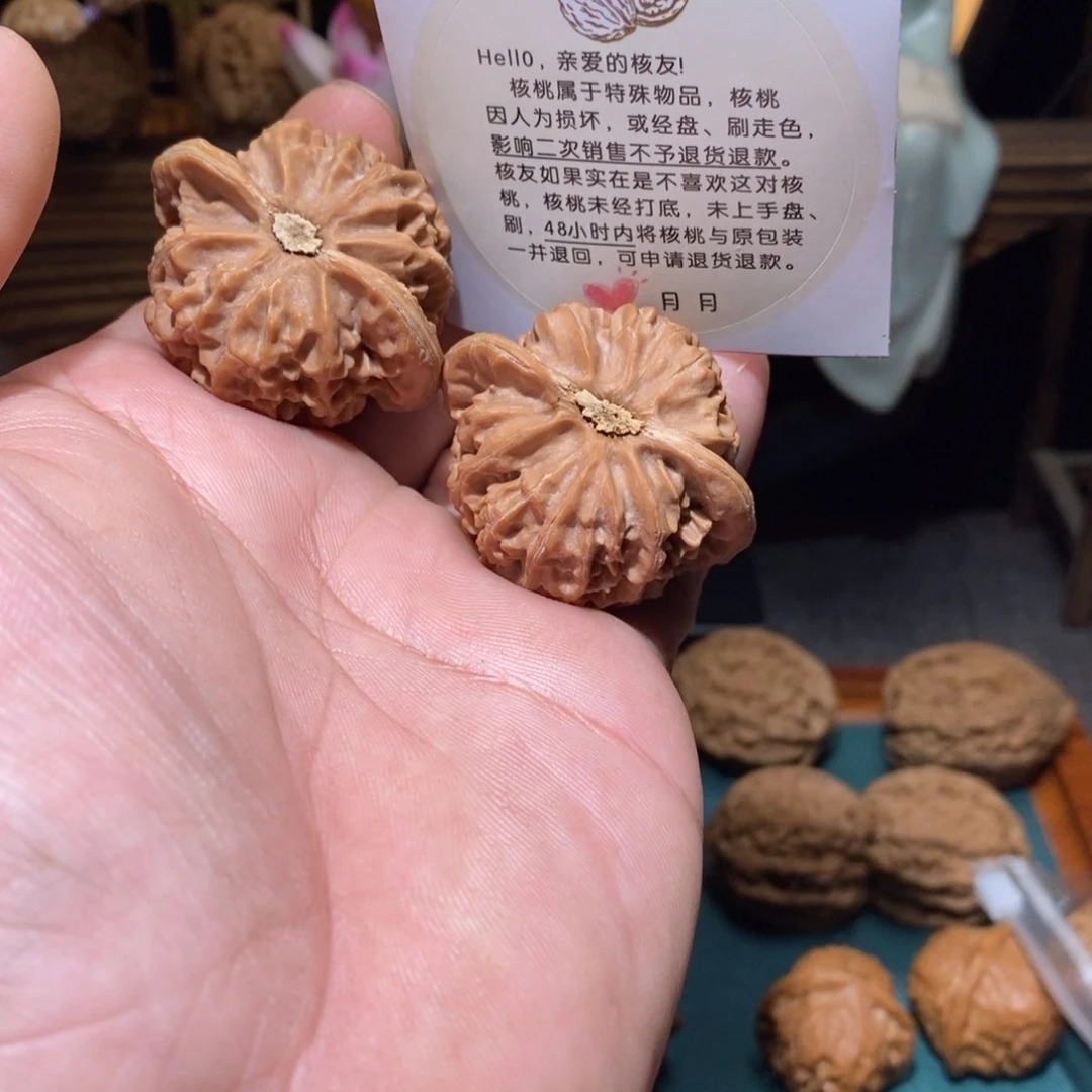 文玩核桃吊坠S****y宫灯42