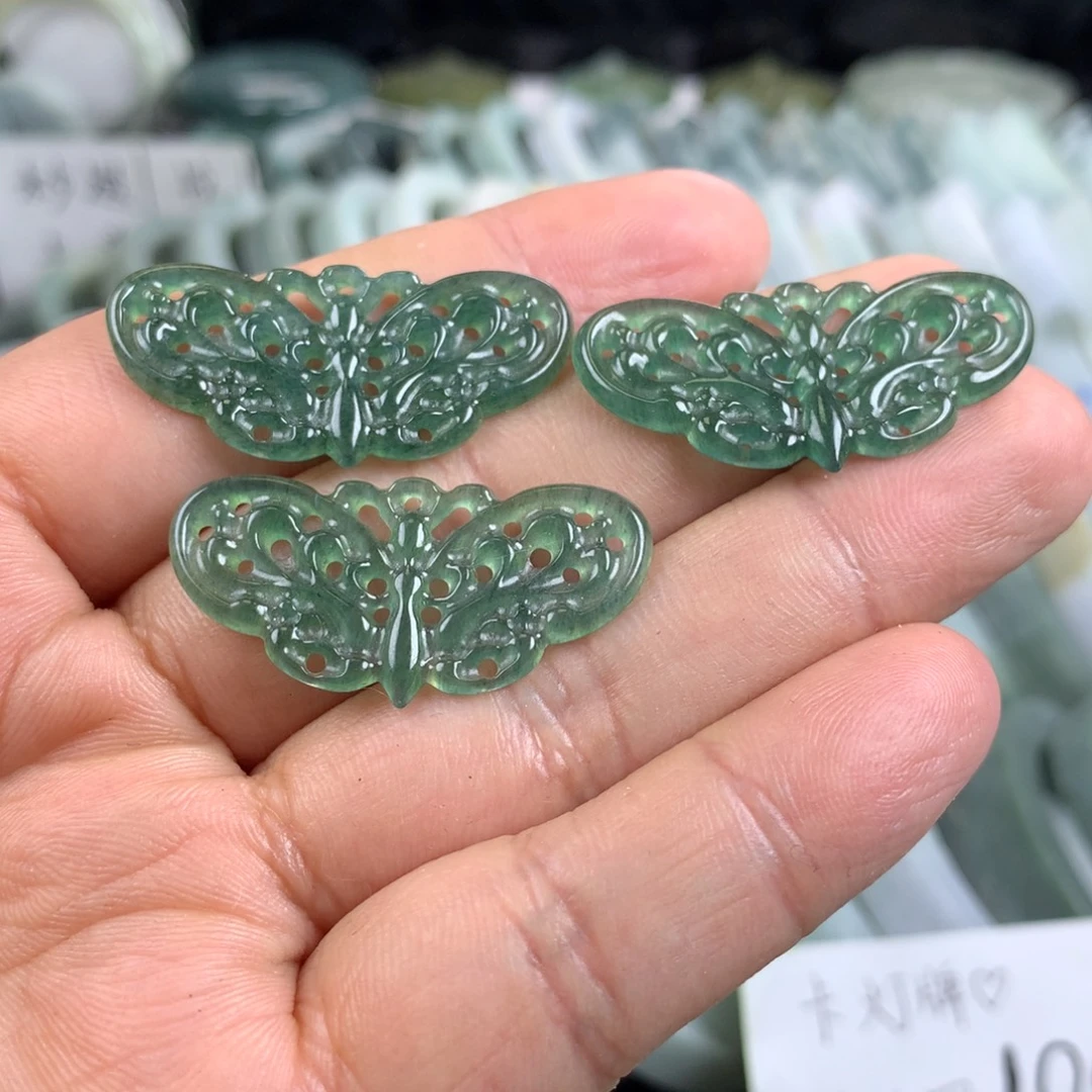 翡翠未镶嵌吊坠(不含链)多样性发一件