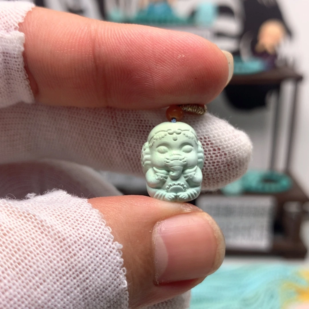 绿松石未镶嵌挂件