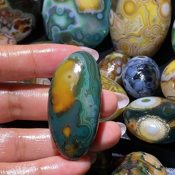 玛瑙/玉髓未镶嵌珠宝奇石48