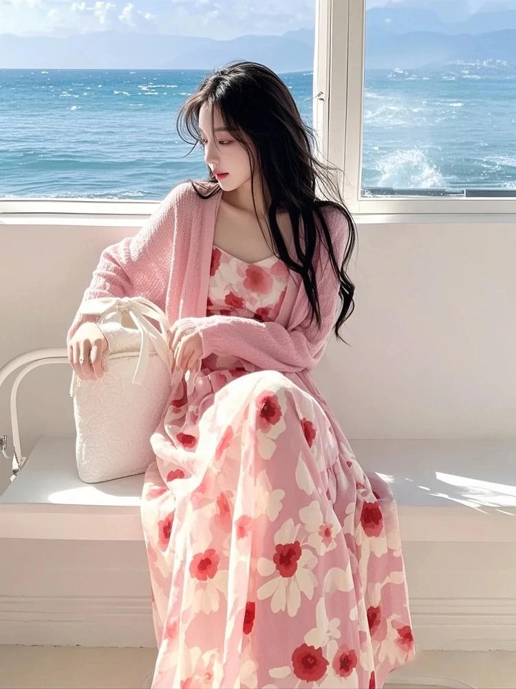 2025春季新款超火田园风粉色针织开衫碎花吊带连衣裙显瘦两件套女