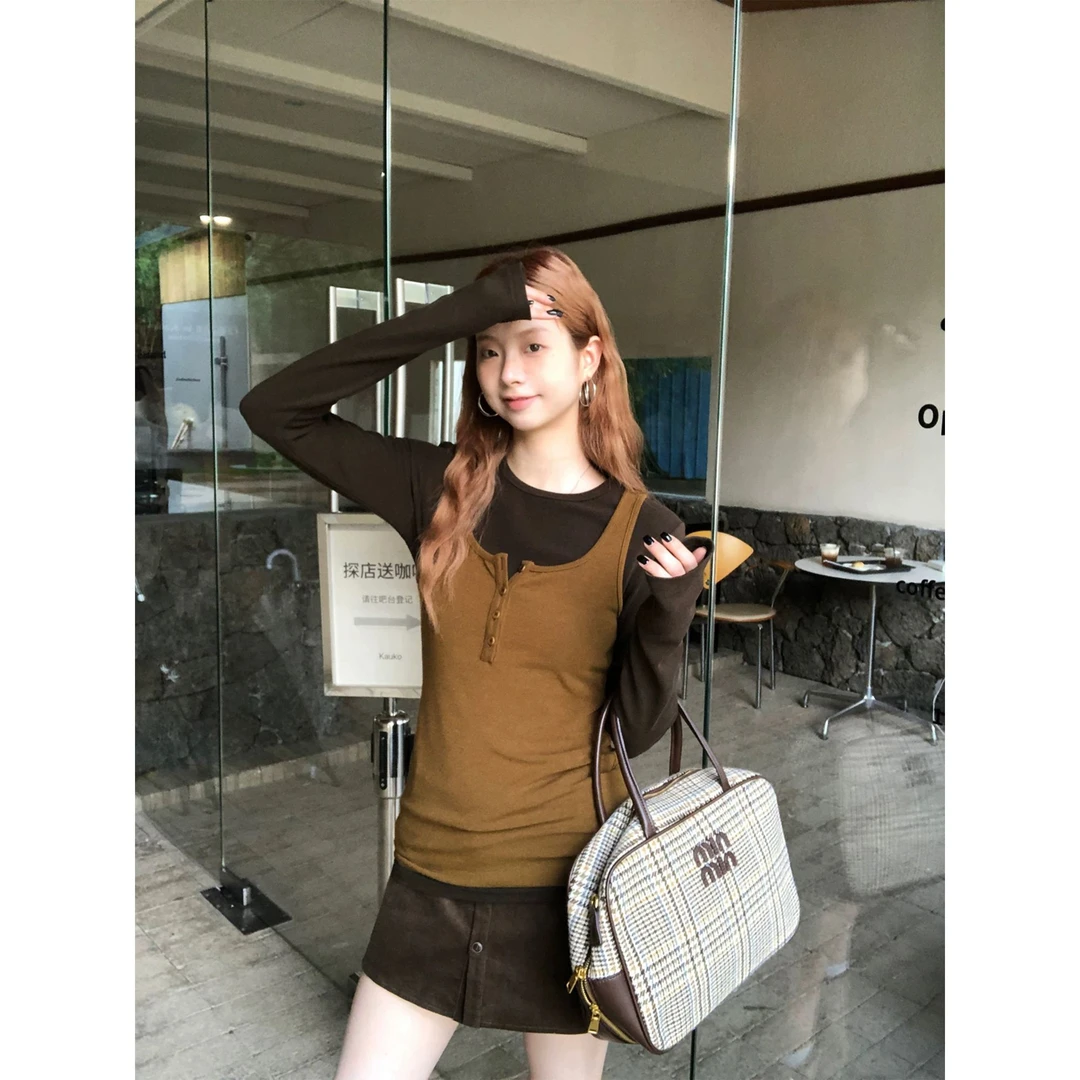 休闲风百搭打底衫吊带秋冬内搭+不规则格纹半裙Z 9646#