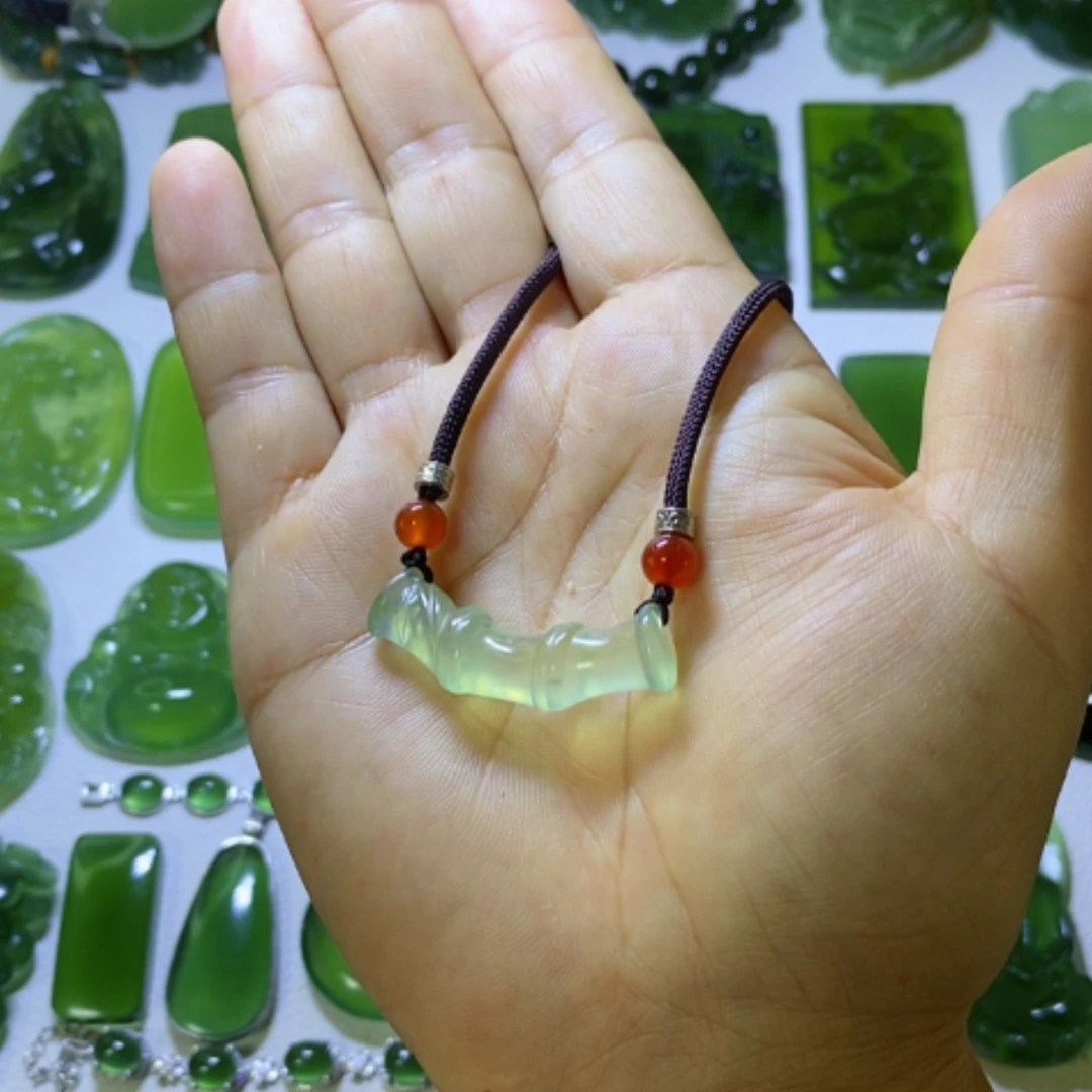 【闪购商品】未镶嵌蛇纹石玉颈饰