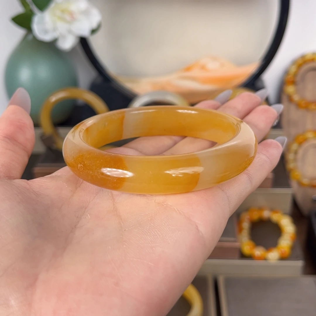 石英质玉（黄龙玉）未镶嵌手镯