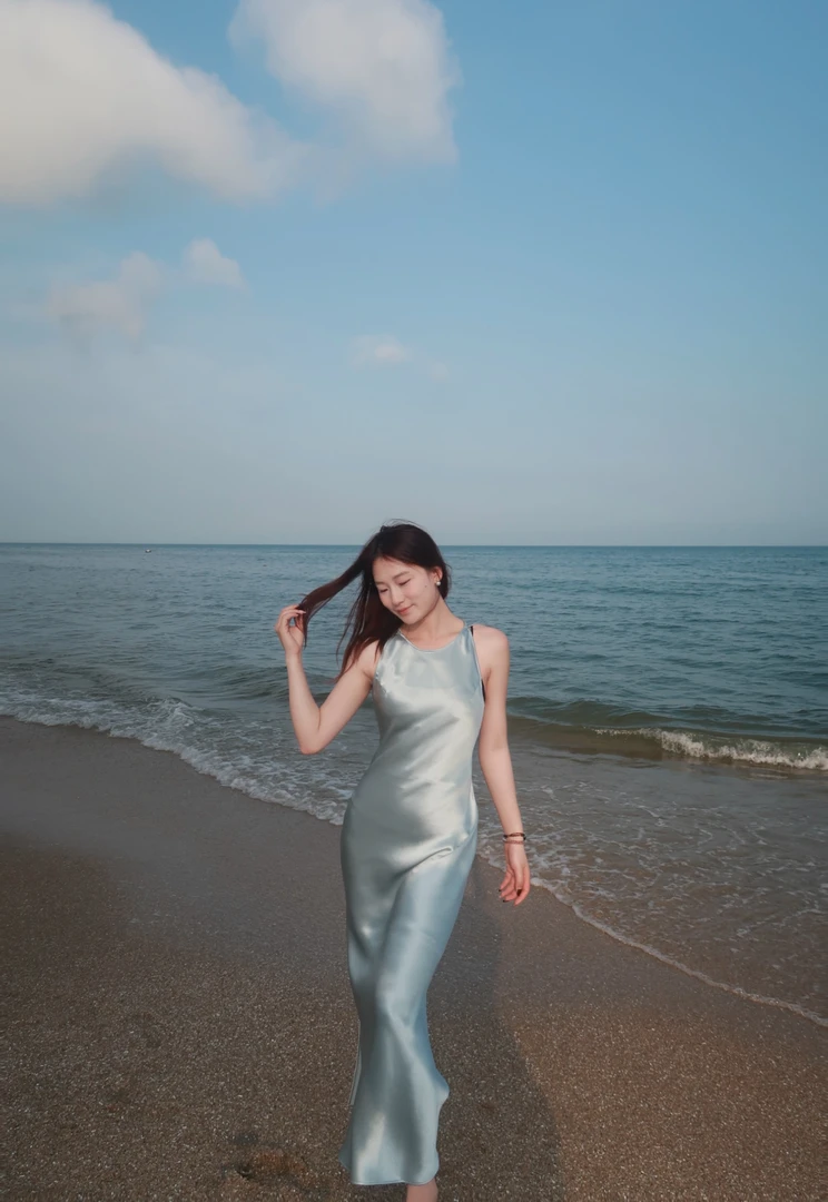 【燕子在南油】130裙长春夏季时尚醋酸圆领吊带背心连衣裙2748