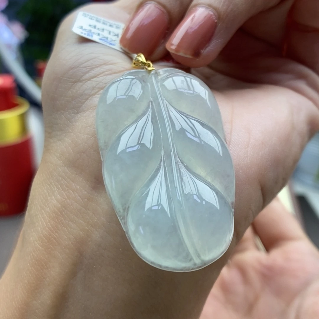 颈饰18K金镶嵌翡翠吊坠49