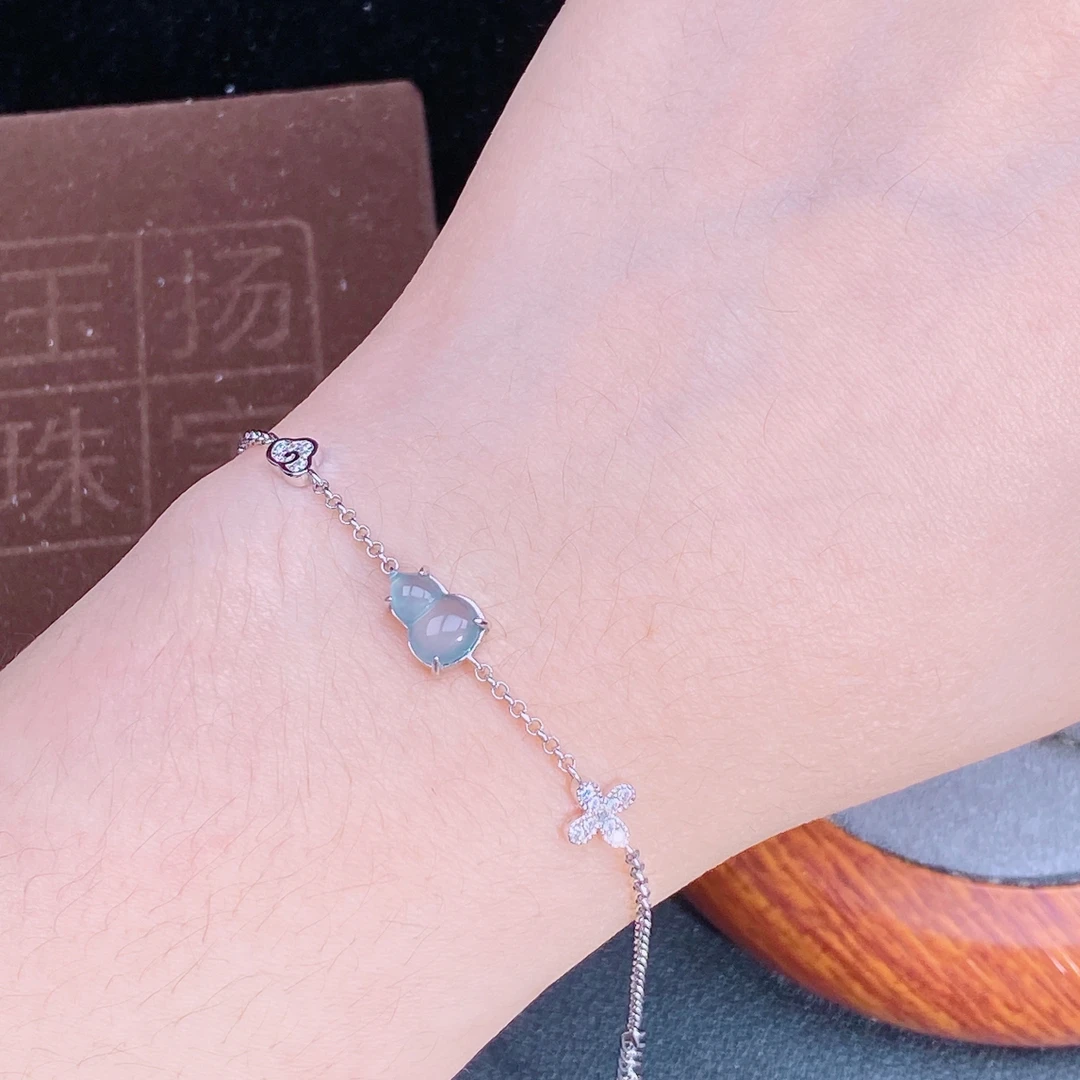 天然翡翠A货温柔简约葫芦设计款手链通体S925银镶嵌