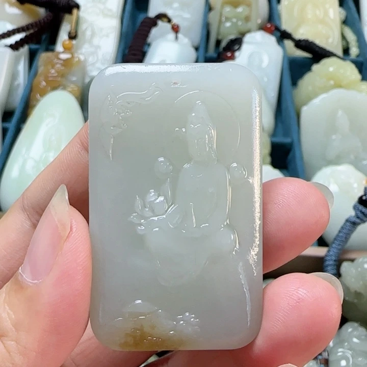 和田玉未镶嵌颈饰