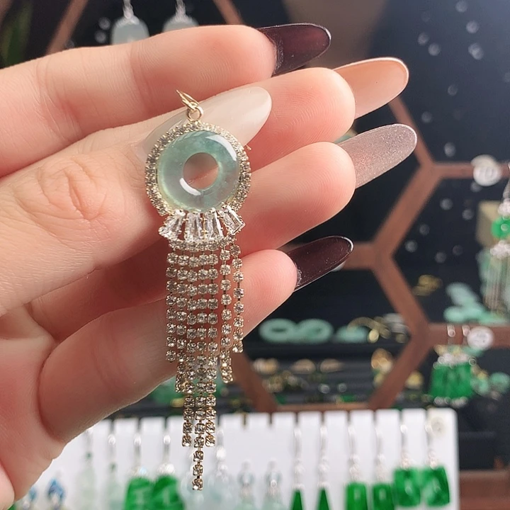 秋***彤翡翠银S925镶嵌耳饰耳饰