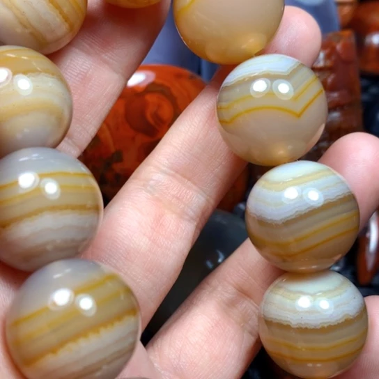 用***5玛瑙/玉髓未镶嵌颈饰