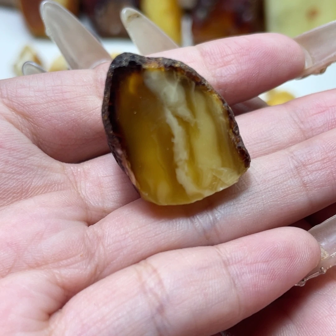 定制琥珀天然原矿