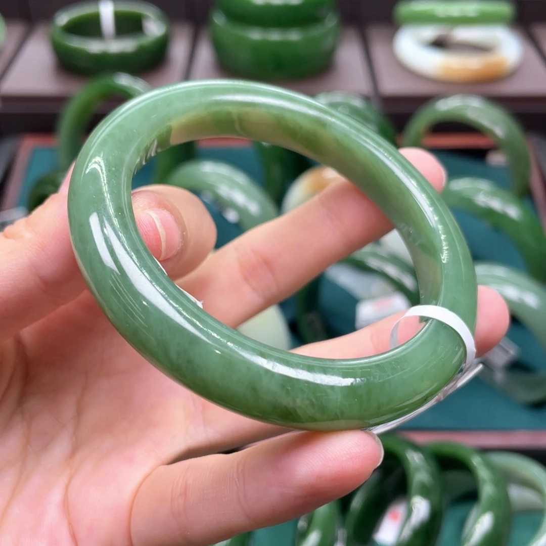 和田玉（碧玉）未镶嵌手镯56+
