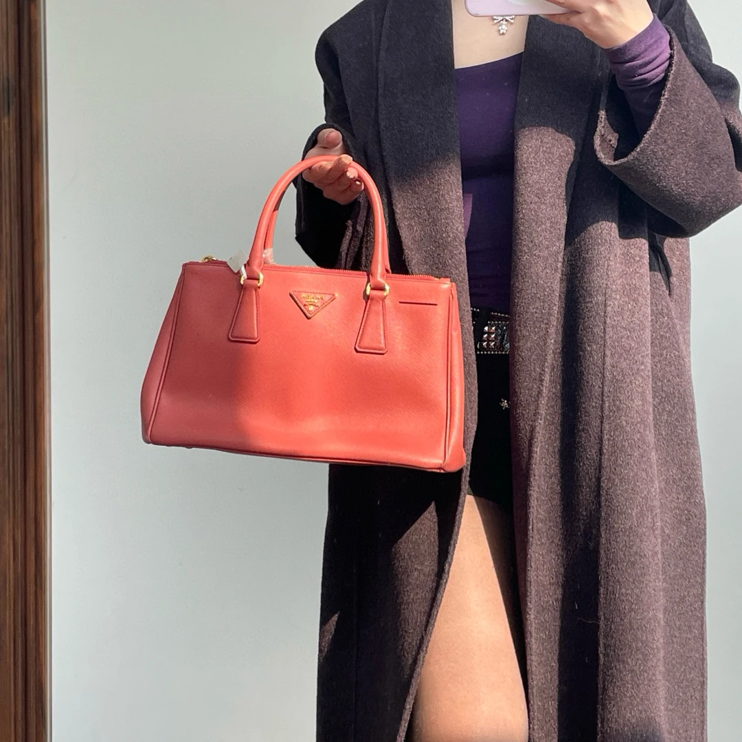 95新 Prada/普拉达 prada西瓜红杀手手提包
