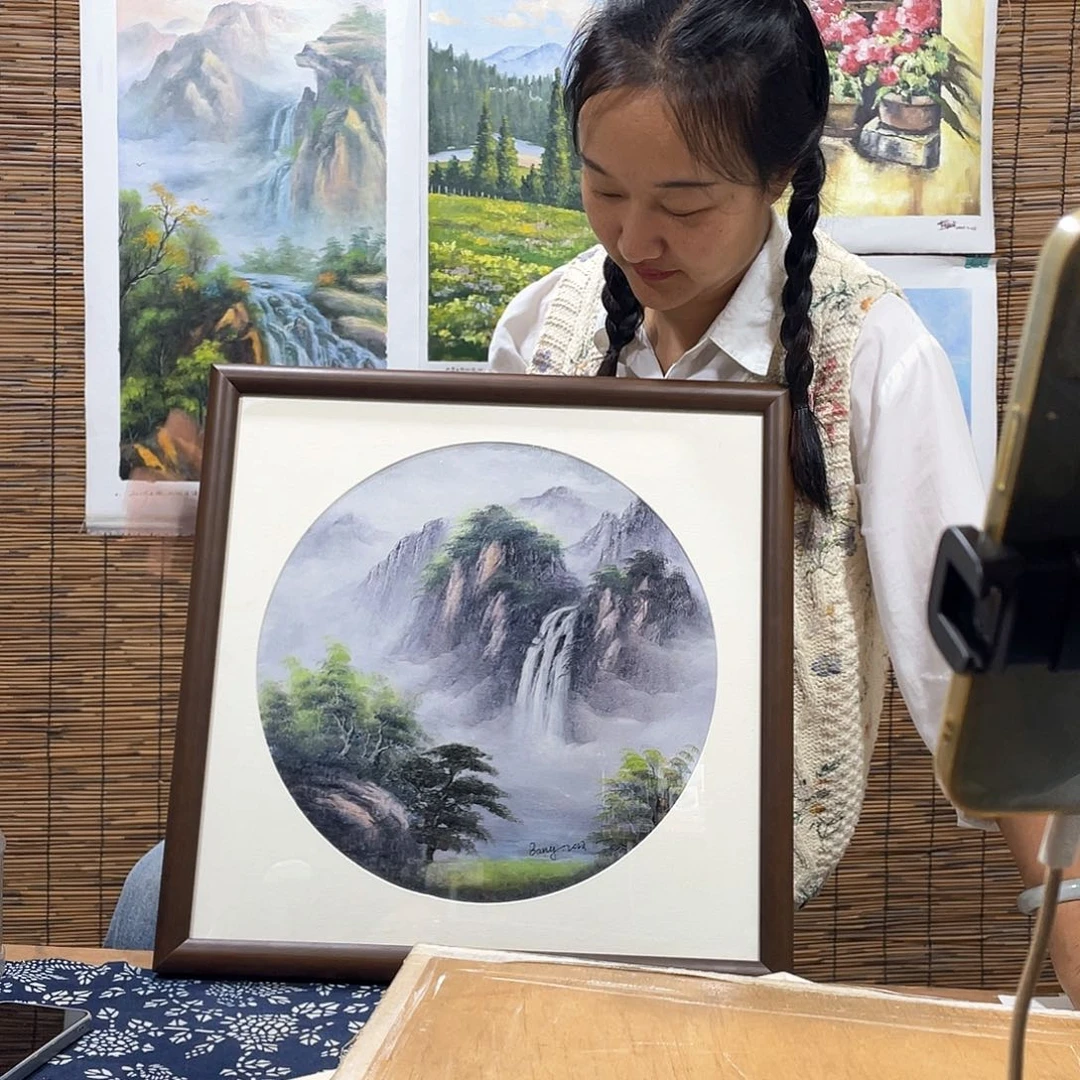 油画薇爽恭喜竞拍成功