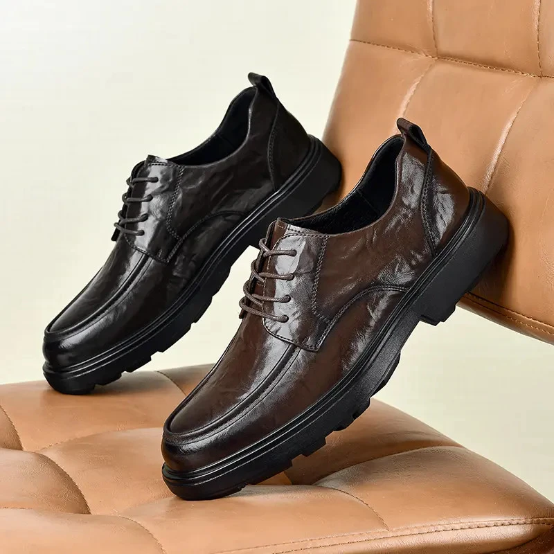 2025新款时尚百搭休闲商务英伦潮流圆头男士百搭软底时尚鞋