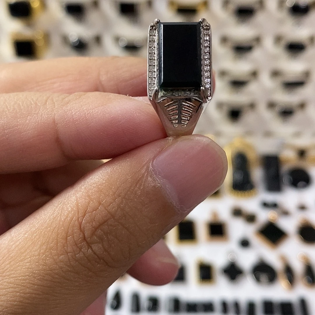 翡翠未镶嵌手链墨翠