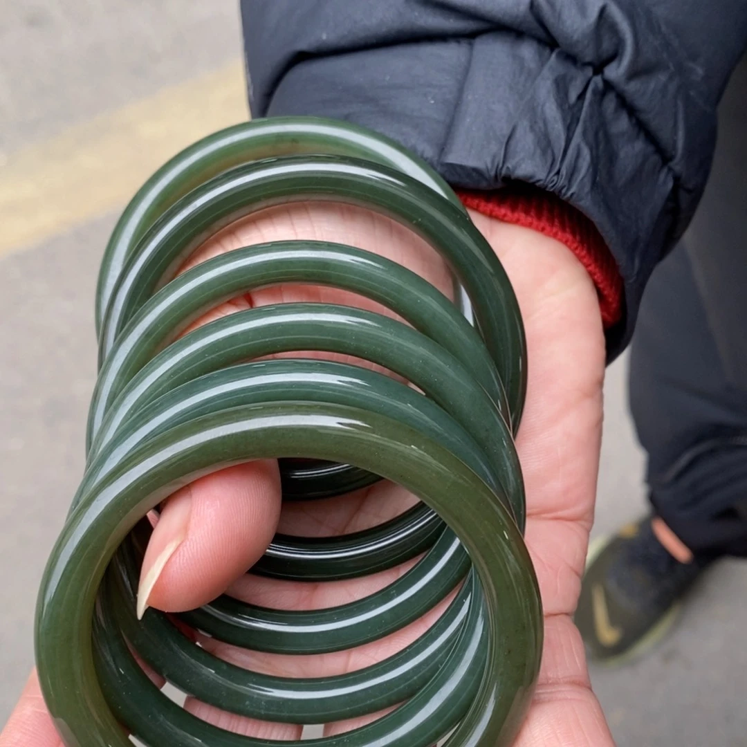 和田玉手镯未镶嵌多样性发货 拍一发一