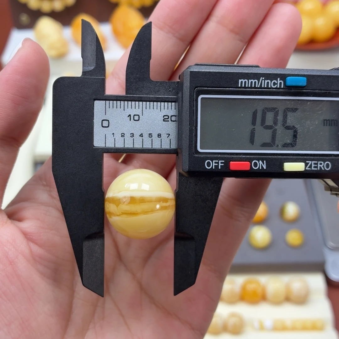 琥珀未镶嵌珠宝奇石俄料浓蜡溶洞一线天圆珠19.5mm