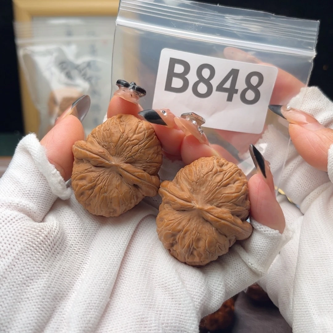 把件文玩核桃40元宝b848