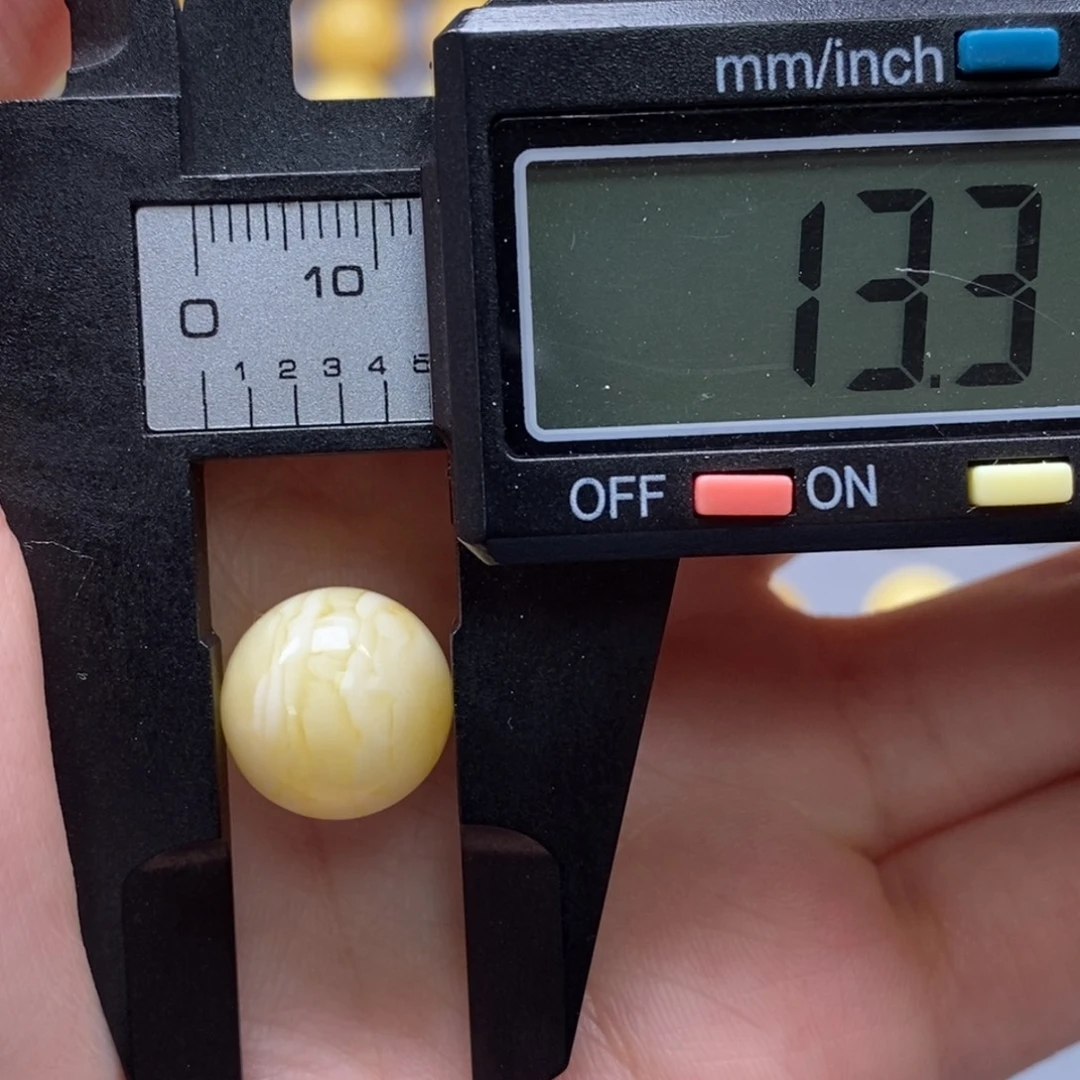 琥珀未镶嵌裸石纯天然