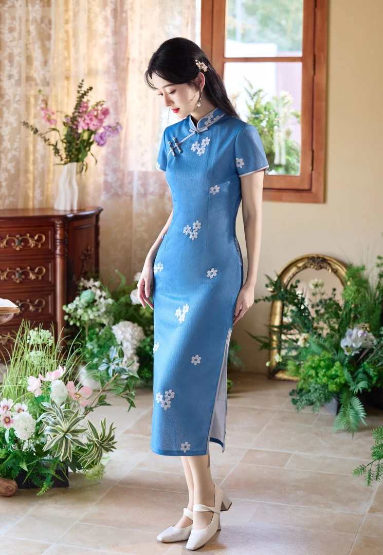 夏季新款2025蓝色旗袍长款民国风中式复古气质连衣裙日常年轻旗袍