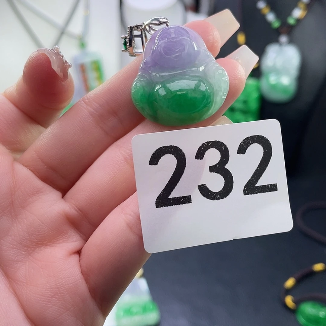 翡翠未镶嵌吊坠(赠链)