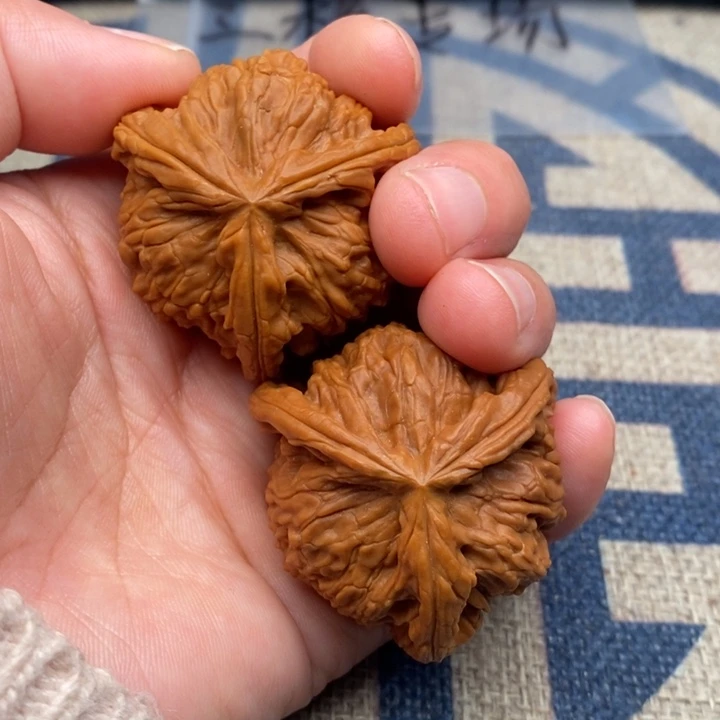 吊坠文玩核桃?****?三棱