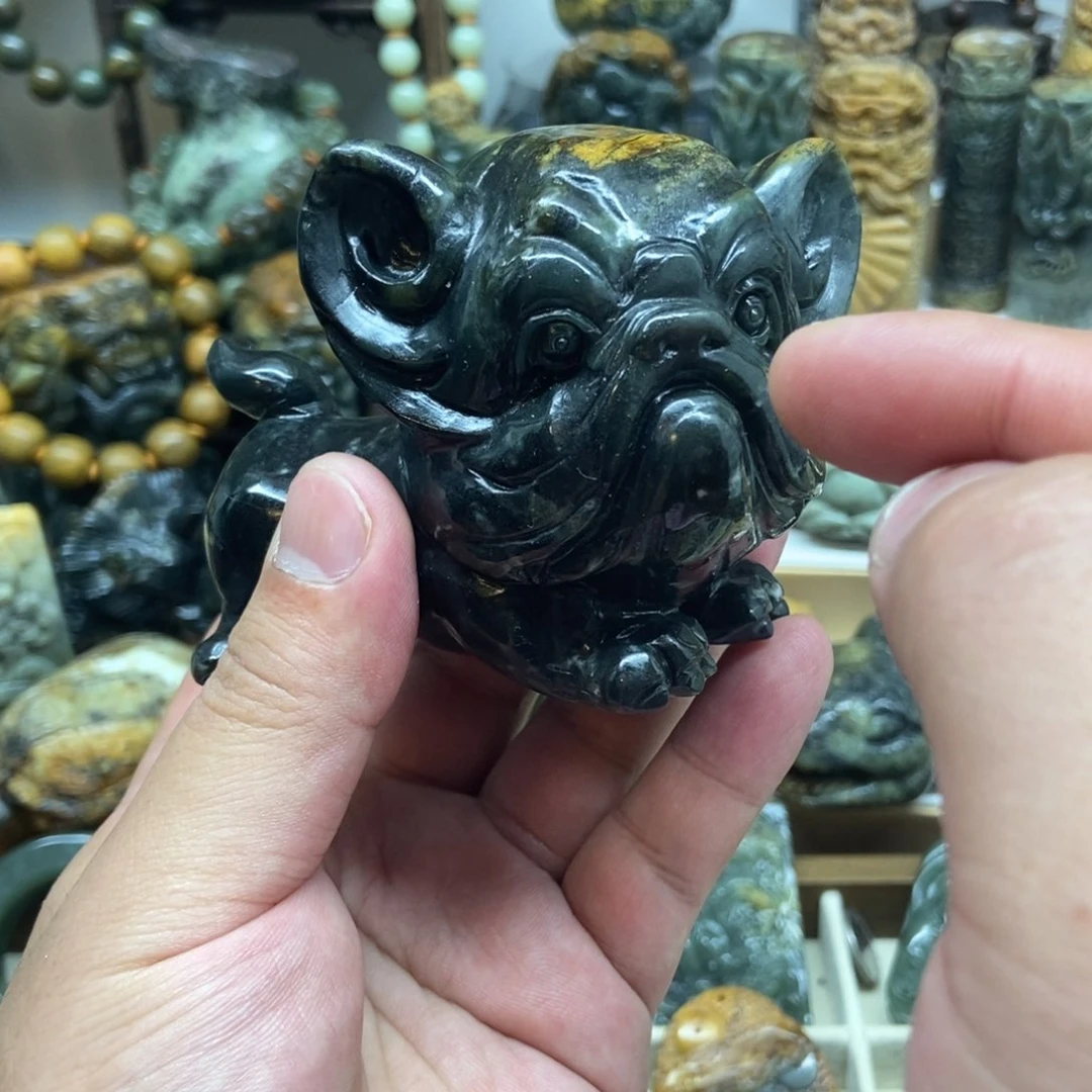 未镶嵌岫岩河磨玉（透闪石质玉）把件