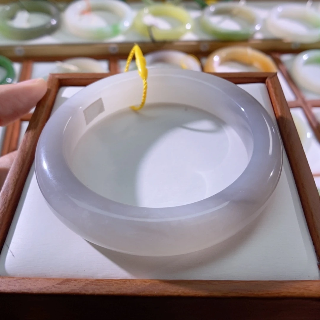 【闪购商品】未镶嵌手镯和田玉