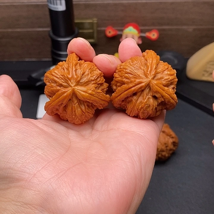 大***狼把件文玩核桃白奔