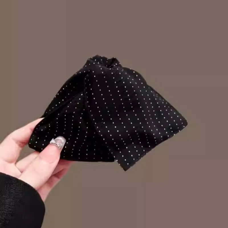 法式赫本风波点三角抓夹女2025新款时尚气质发抓后脑勺半扎鲨鱼夹