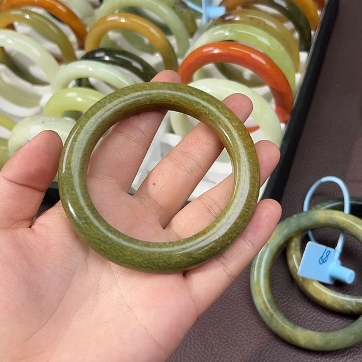 梅***璎蛇纹石玉未镶嵌手镯