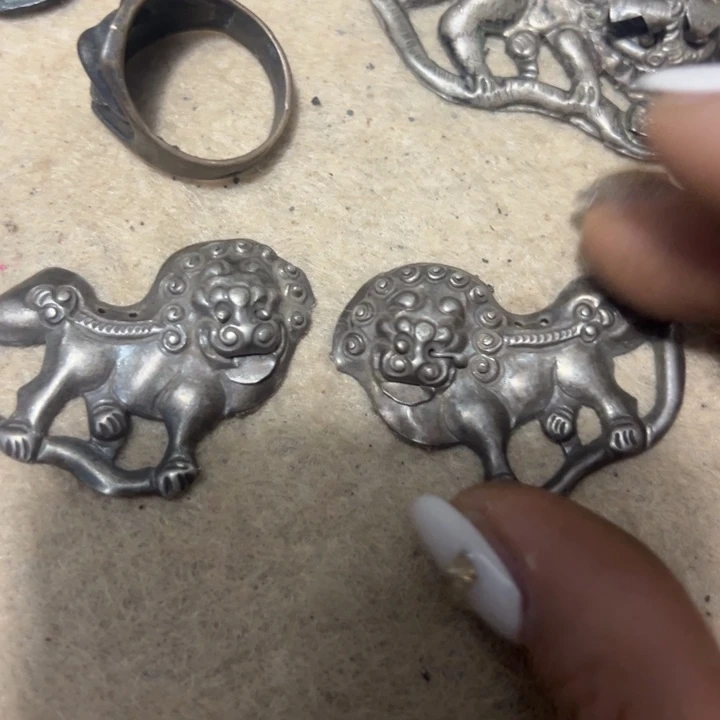 灿****大叶紫檀（黑酸枝木类）