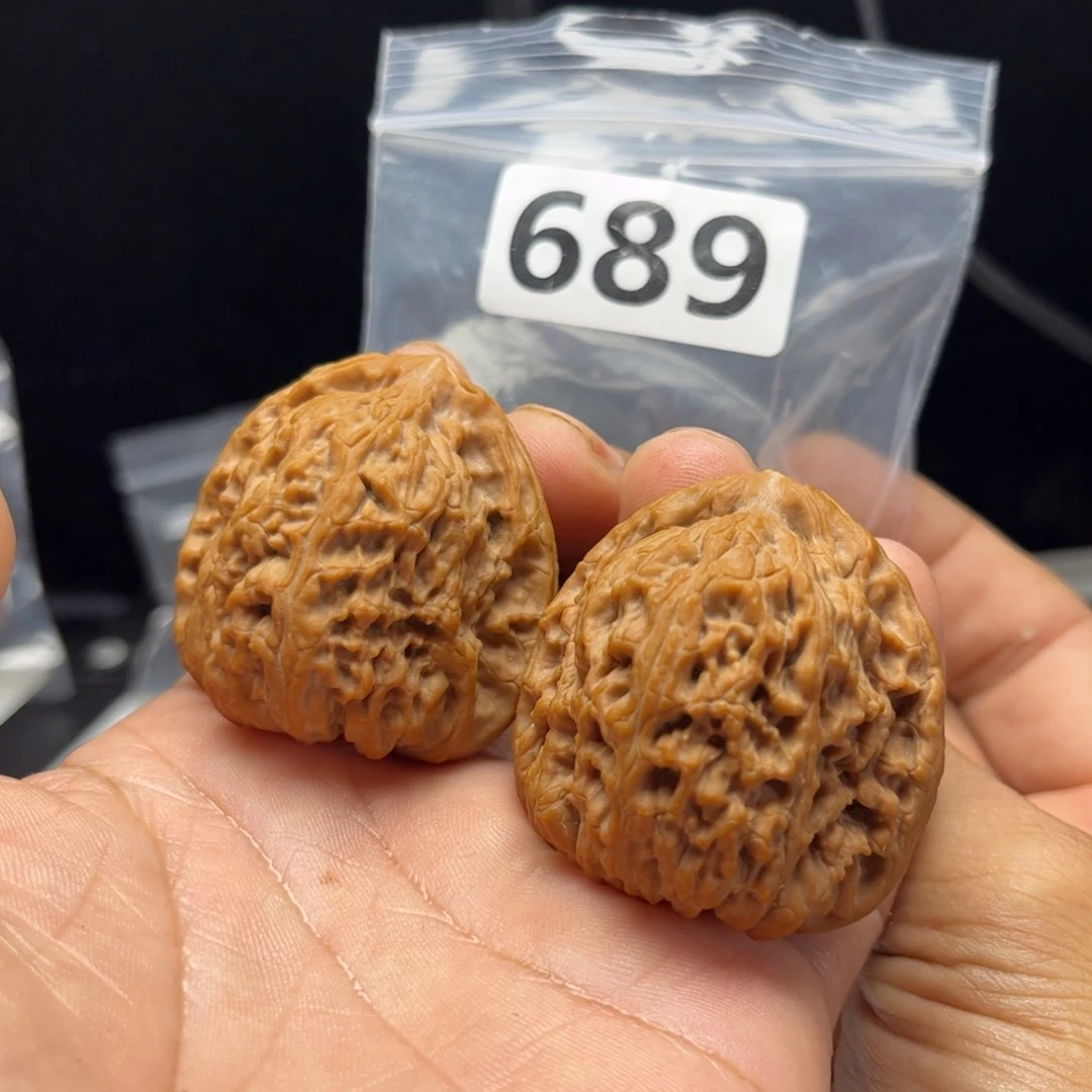 吊坠文玩核桃三角疆42