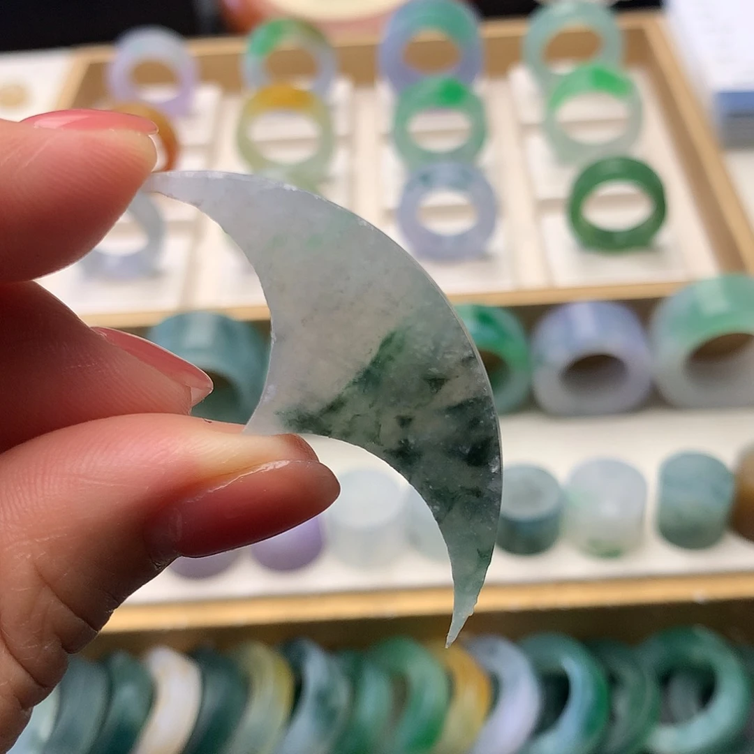 定制翡翠未镶嵌翡翠