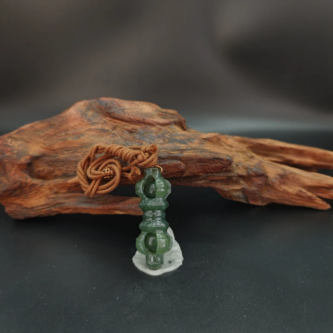 Z和田玉降魔杵吊坠（1893）