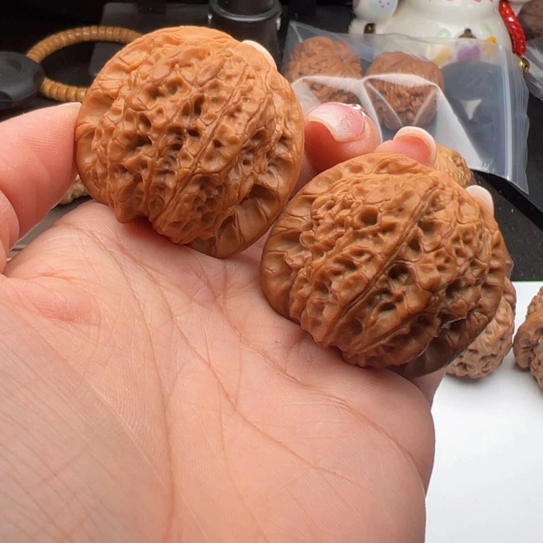 文玩核桃把件血麒麟40