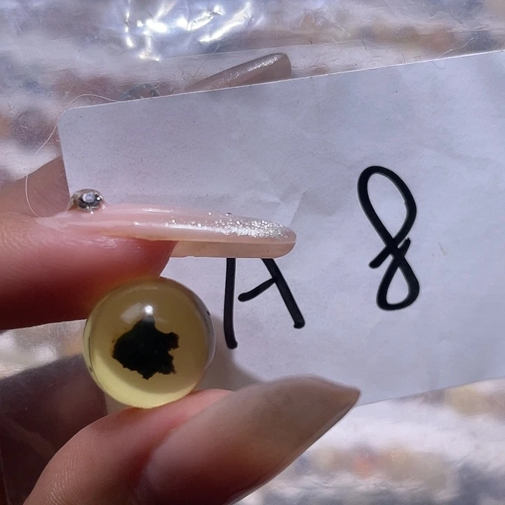 小***卜裸石琥珀未镶嵌12.7福利