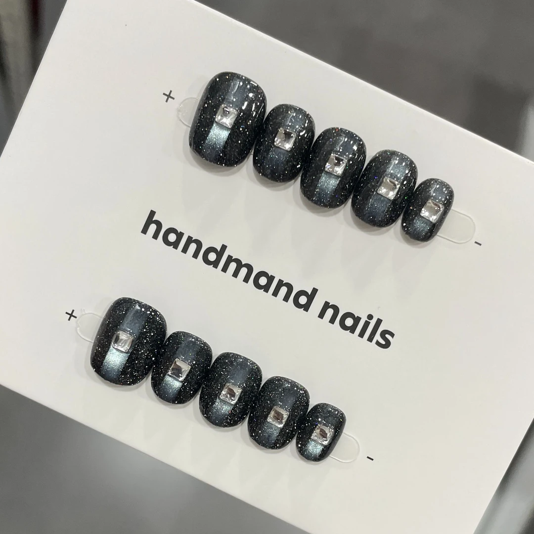 【星光点点】纯手工黑色短款甜酷猫眼星星显白穿戴甲小众高级感美甲