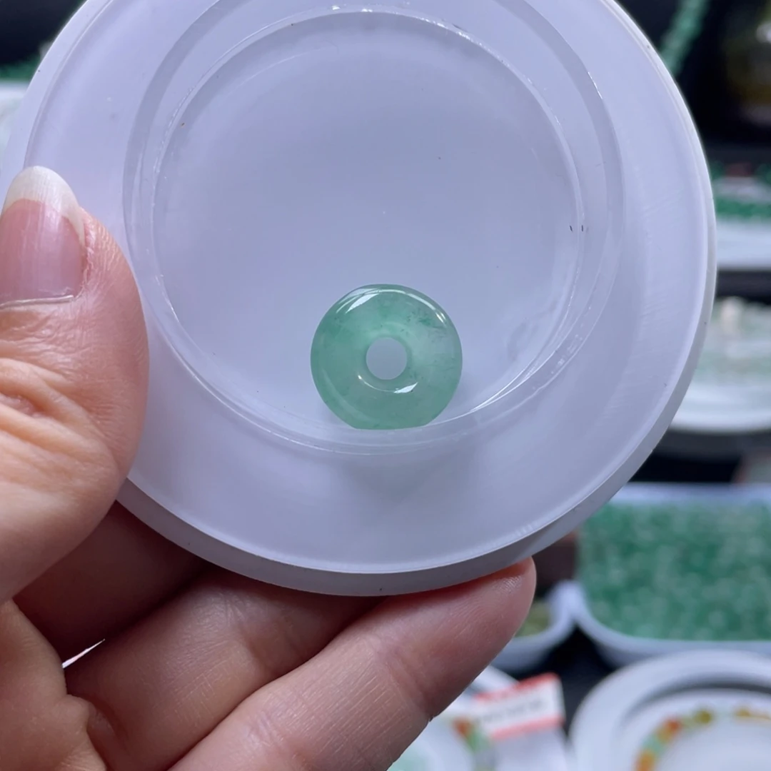 石英质玉（非洲翠）未镶嵌手链