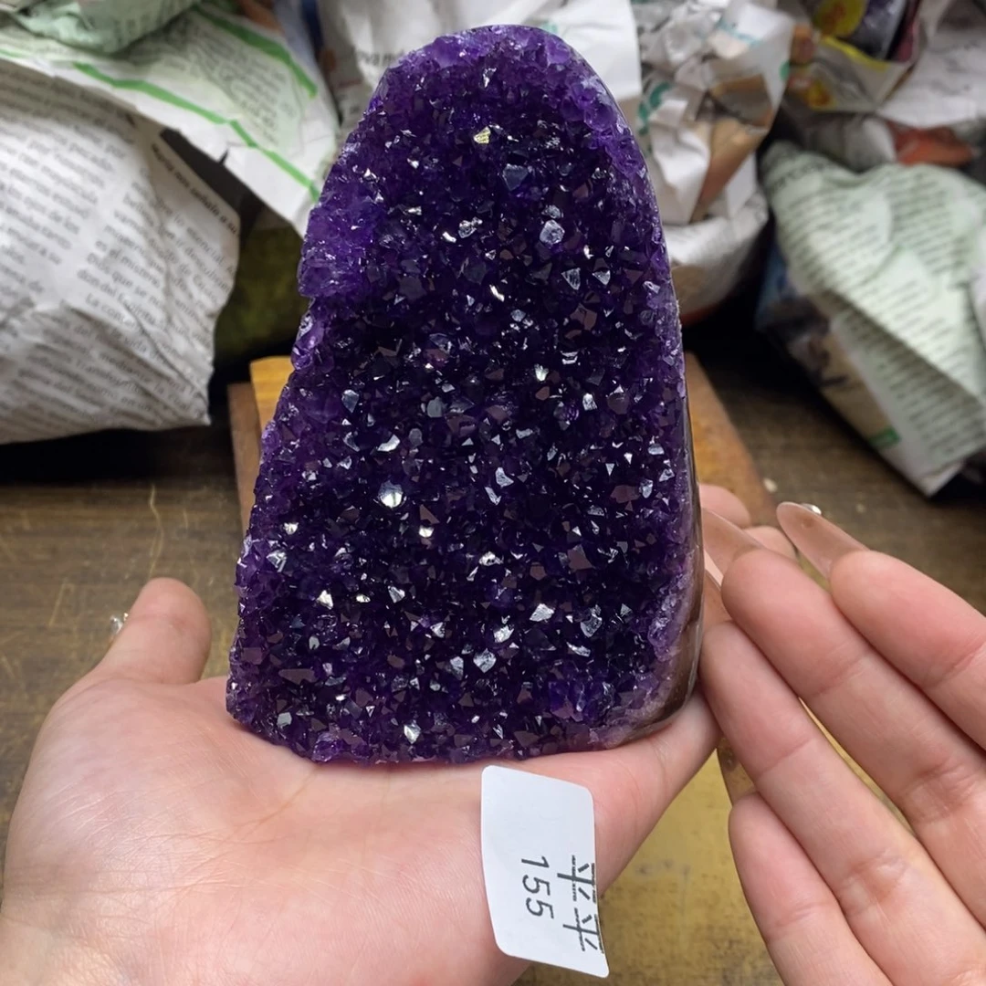 紫晶乌拉圭未镶嵌