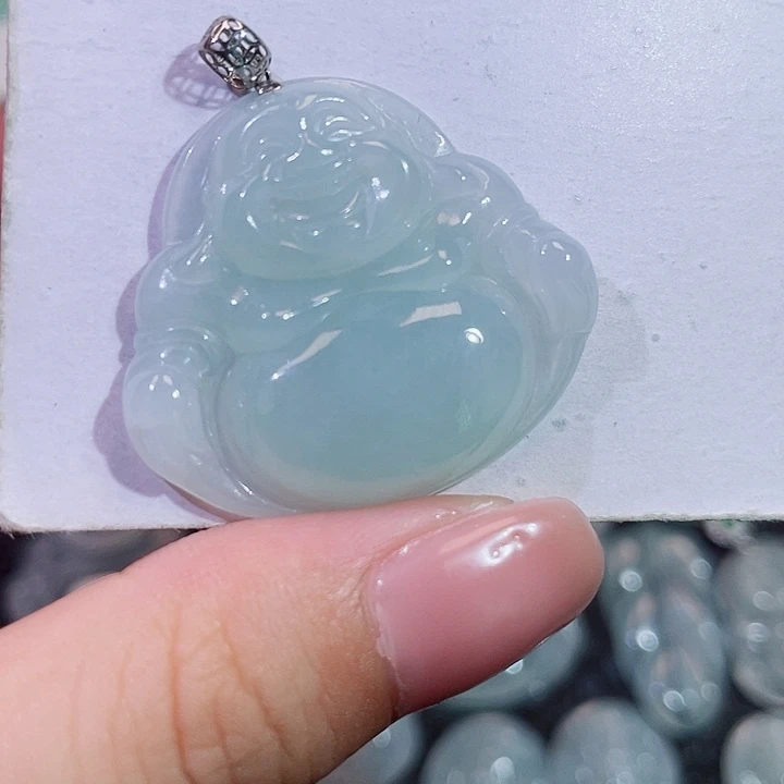 翡翠18K金镶嵌颈饰佛公