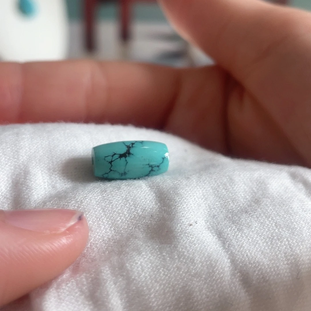 绿松石配饰未镶嵌?****