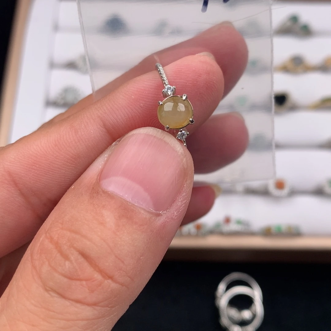 翡翠未镶嵌戒指930