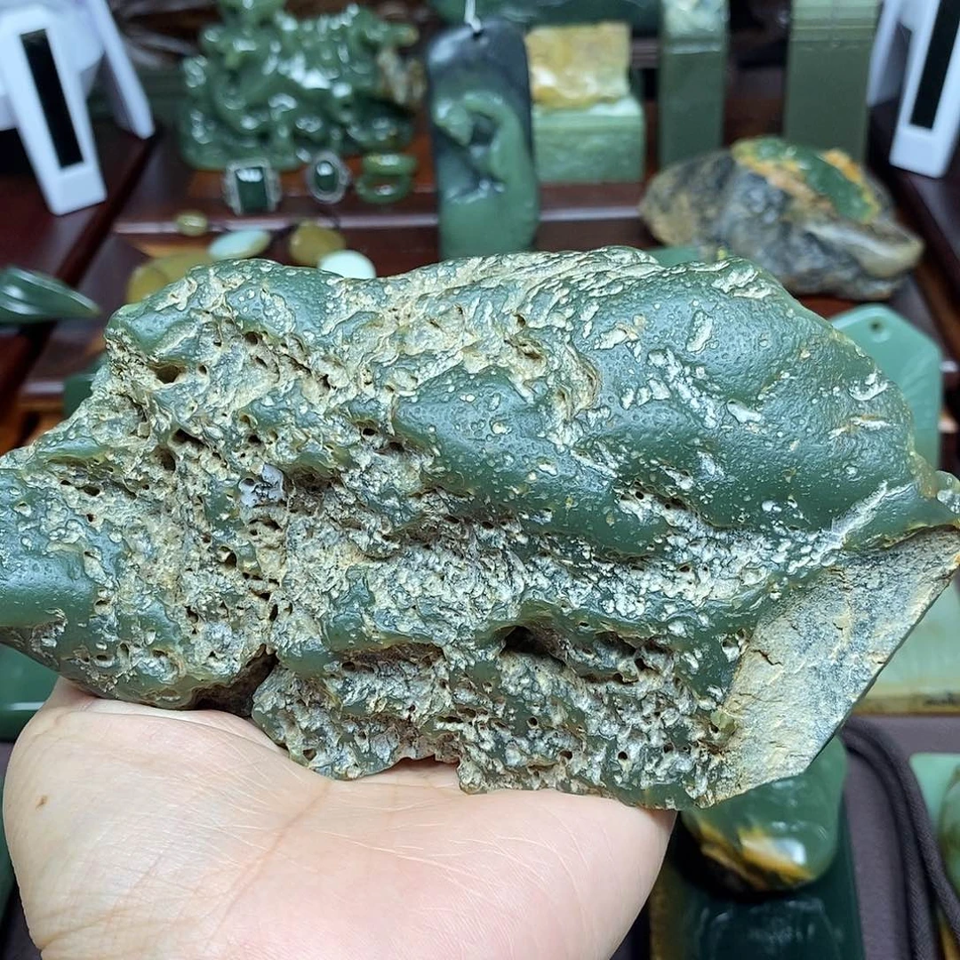 粮***田岫岩河磨玉（透闪石质玉）未镶嵌颈饰