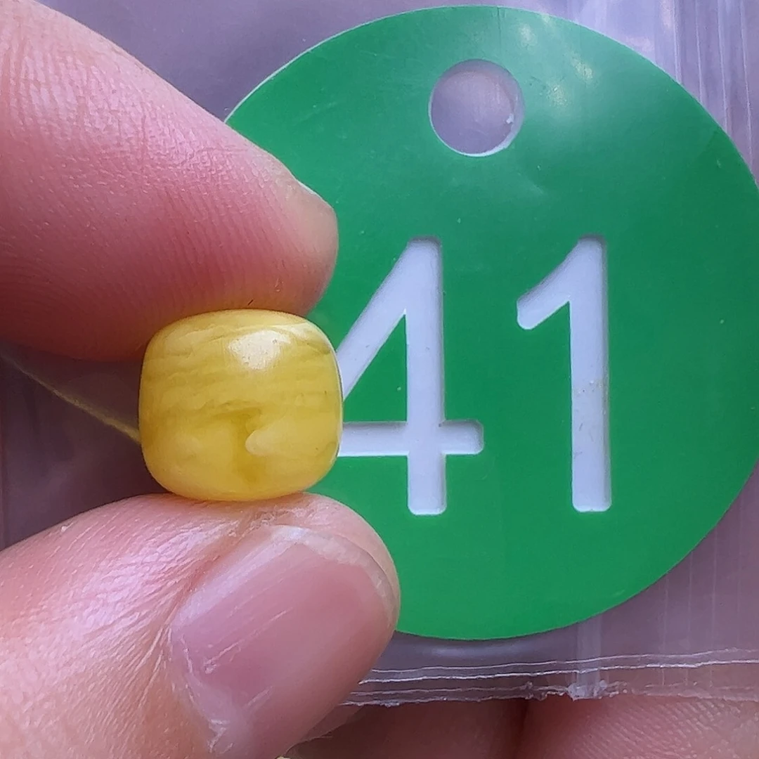 蜜蜡未镶嵌珠宝奇石9.7m m